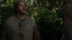 extant_GameOfThrones_4x01-TwoSwords_5011