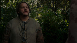 extant_GameOfThrones_4x01-TwoSwords_5013