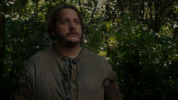 extant_GameOfThrones_4x01-TwoSwords_5024