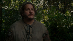 extant_GameOfThrones_4x01-TwoSwords_5026