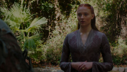 extant_GameOfThrones_4x01-TwoSwords_5029