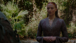 extant_GameOfThrones_4x01-TwoSwords_5030