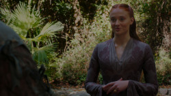 extant_GameOfThrones_4x01-TwoSwords_5034