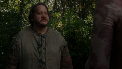extant_GameOfThrones_4x01-TwoSwords_5044