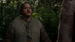 extant_GameOfThrones_4x01-TwoSwords_5049