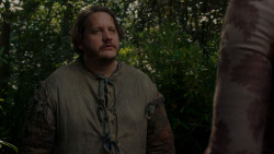 extant_GameOfThrones_4x01-TwoSwords_5051