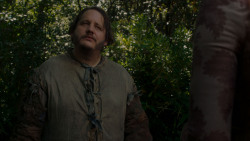 extant_GameOfThrones_4x01-TwoSwords_5058