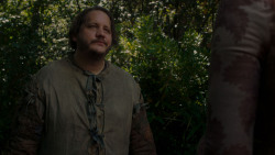 extant_GameOfThrones_4x01-TwoSwords_5061
