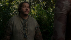 extant_GameOfThrones_4x01-TwoSwords_5068