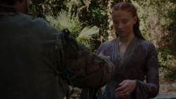 extant_GameOfThrones_4x01-TwoSwords_5081