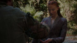 extant_GameOfThrones_4x01-TwoSwords_5083