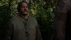 extant_GameOfThrones_4x01-TwoSwords_5107