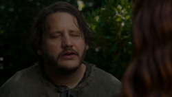 extant_GameOfThrones_4x01-TwoSwords_5117