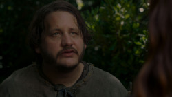 extant_GameOfThrones_4x01-TwoSwords_5134