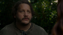 extant_GameOfThrones_4x01-TwoSwords_5137