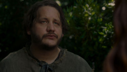 extant_GameOfThrones_4x01-TwoSwords_5144