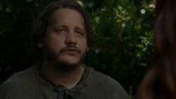 extant_GameOfThrones_4x01-TwoSwords_5149