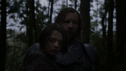 extant_GameOfThrones_4x01-TwoSwords_5168