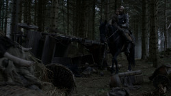 extant_GameOfThrones_4x01-TwoSwords_5190