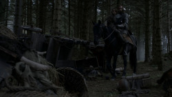 extant_GameOfThrones_4x01-TwoSwords_5191