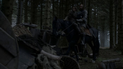 extant_GameOfThrones_4x01-TwoSwords_5193
