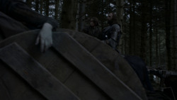 extant_GameOfThrones_4x01-TwoSwords_5197