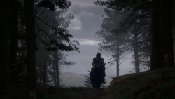 extant_GameOfThrones_4x01-TwoSwords_5213