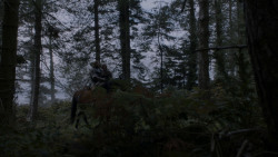 extant_GameOfThrones_4x01-TwoSwords_5218
