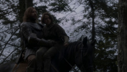extant_GameOfThrones_4x01-TwoSwords_5222