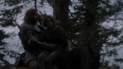 extant_GameOfThrones_4x01-TwoSwords_5225