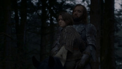 extant_GameOfThrones_4x01-TwoSwords_5263
