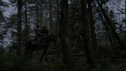 extant_GameOfThrones_4x01-TwoSwords_5271