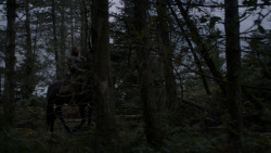 extant_GameOfThrones_4x01-TwoSwords_5273