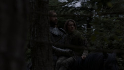 extant_GameOfThrones_4x01-TwoSwords_5283