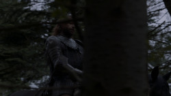 extant_GameOfThrones_4x01-TwoSwords_5286