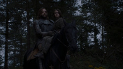 extant_GameOfThrones_4x01-TwoSwords_5295