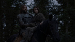 extant_GameOfThrones_4x01-TwoSwords_5298