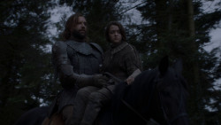 extant_GameOfThrones_4x01-TwoSwords_5299