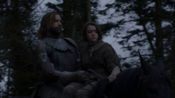 extant_GameOfThrones_4x01-TwoSwords_5301