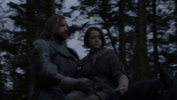 extant_GameOfThrones_4x01-TwoSwords_5302