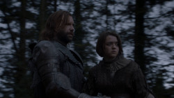 extant_GameOfThrones_4x01-TwoSwords_5304