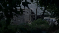 extant_GameOfThrones_4x01-TwoSwords_5314