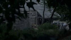 extant_GameOfThrones_4x01-TwoSwords_5315