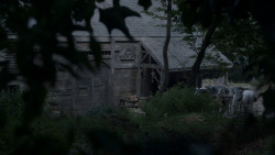 extant_GameOfThrones_4x01-TwoSwords_5317