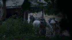 extant_GameOfThrones_4x01-TwoSwords_5329