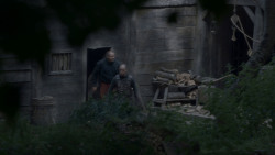 extant_GameOfThrones_4x01-TwoSwords_5333