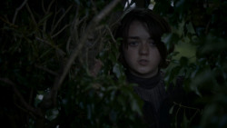 extant_GameOfThrones_4x01-TwoSwords_5371