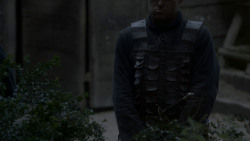 extant_GameOfThrones_4x01-TwoSwords_5383