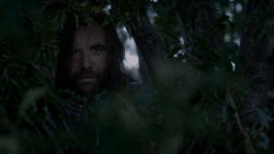 extant_GameOfThrones_4x01-TwoSwords_5391
