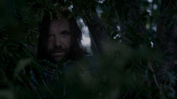 extant_GameOfThrones_4x01-TwoSwords_5393